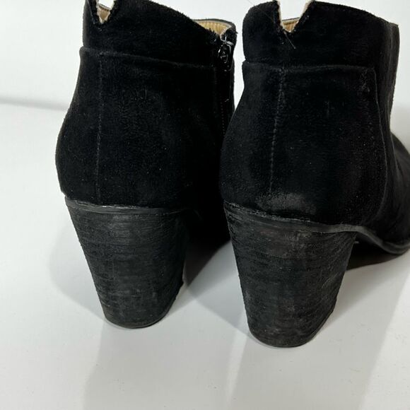 Coconuts by Matisse Black Suede Like Ankle Booties Moonlight Style - Picture 4 of 10